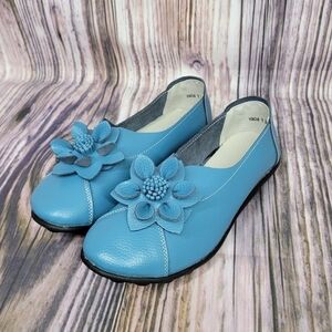 WEI Deng Blue Floral Accent Leather Slip On Flats